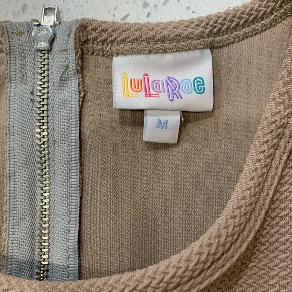 Lularoe Amelia with Pockets - Picture 3 of 4